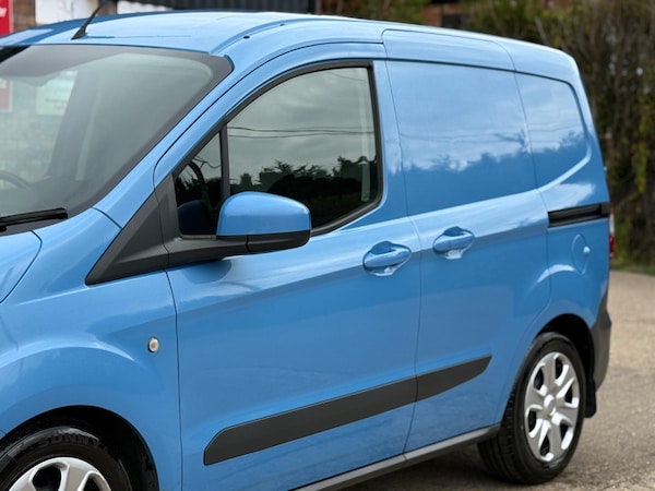 Used Ford Transit Courier 2015 for sale - 76077159: Photo 26