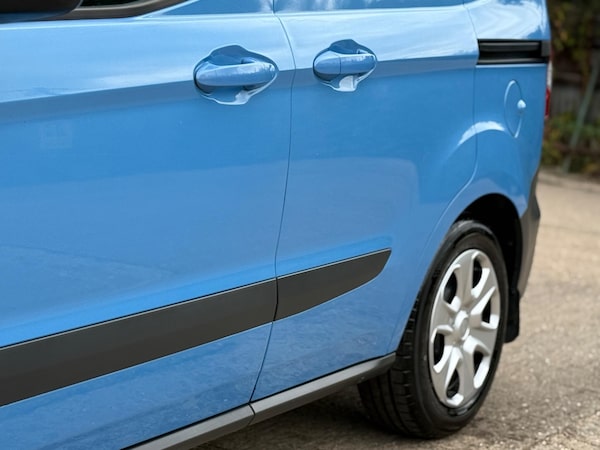Used Ford Transit Courier 2015 for sale - 76077159: Photo 27