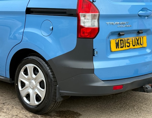 Used Ford Transit Courier 2015 for sale - 76077159: Photo 28