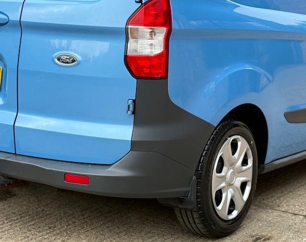 Used Ford Transit Courier 2015 for sale - 76077159: Photo 31