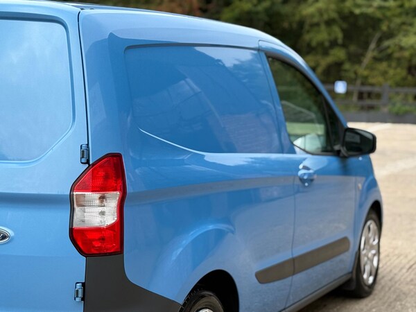 Used Ford Transit Courier 2015 for sale - 76077159: Photo 32