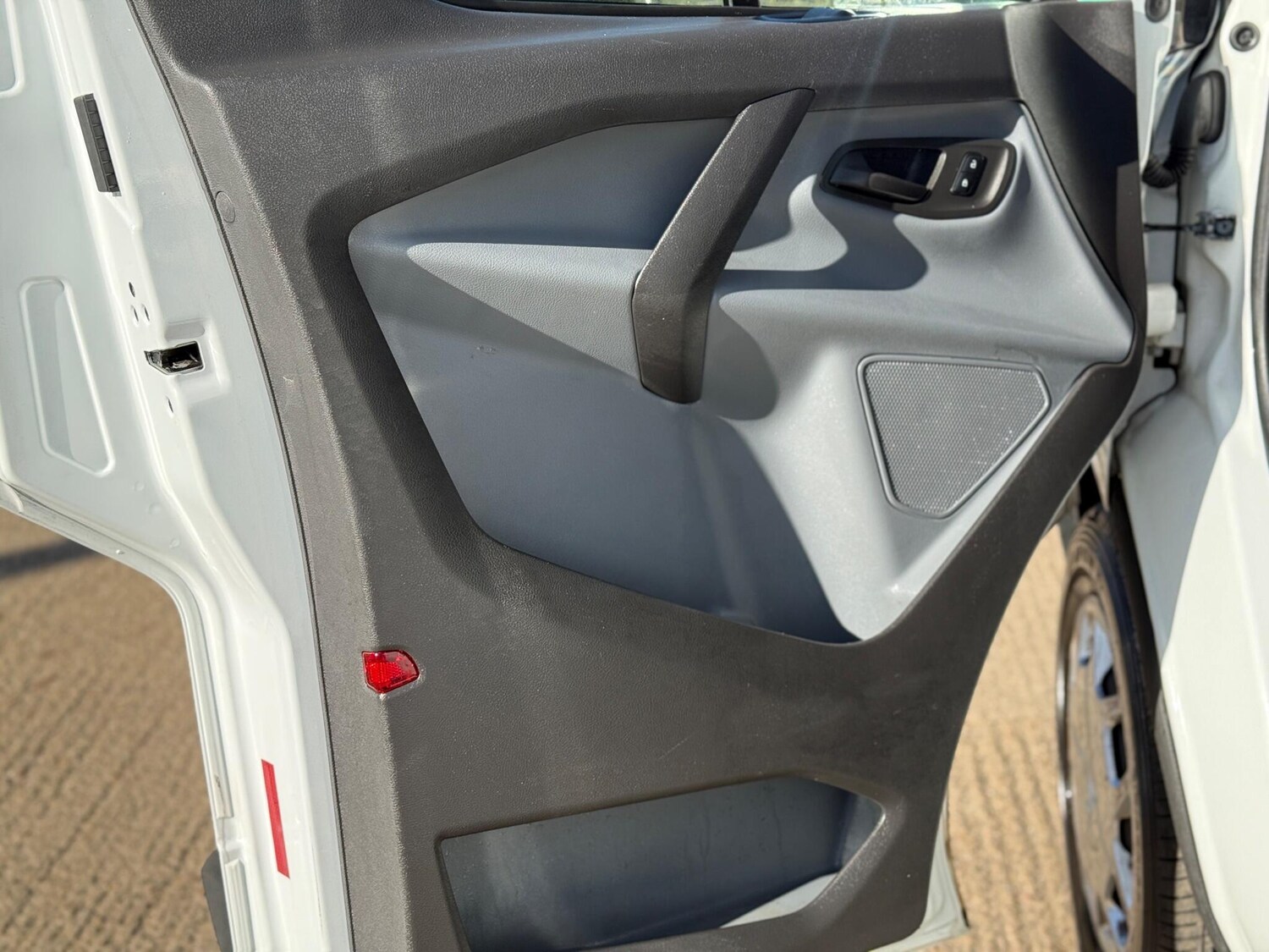 Used Ford Transit Custom 2016 for sale - 76364406: Photo 37