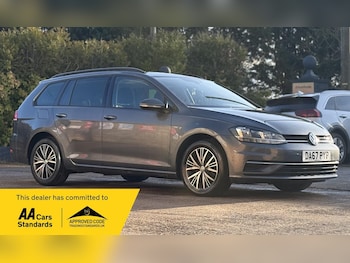 Used Volkswagen Golf 2017 for sale - 77355200: Photo