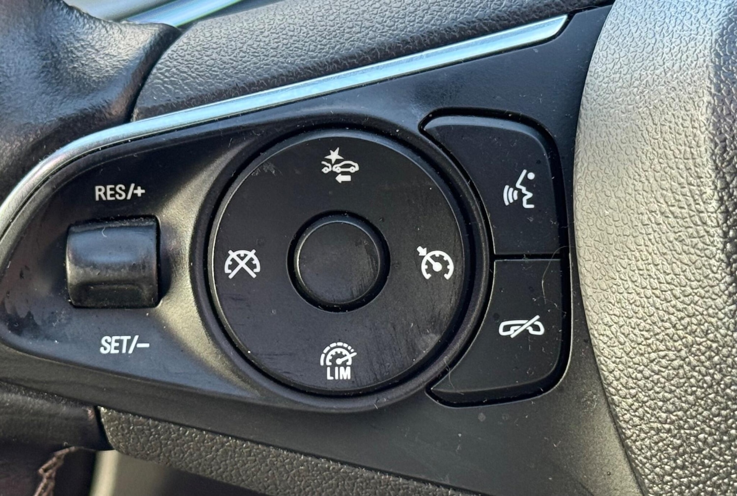 Used Vauxhall Insignia 2017 for sale - 76637999: Photo 23