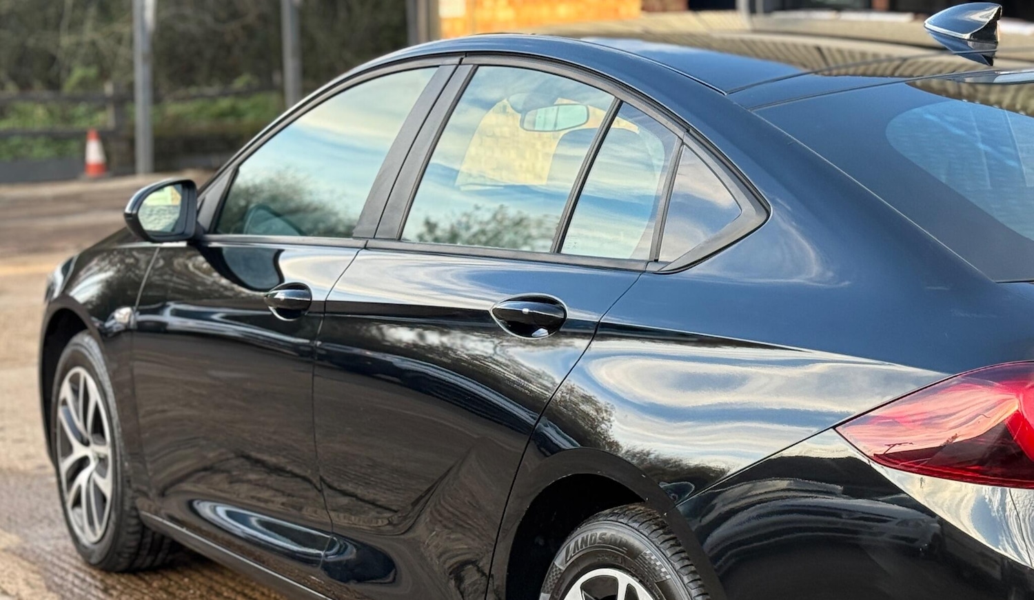 Used Vauxhall Insignia 2017 for sale - 76637999: Photo 31