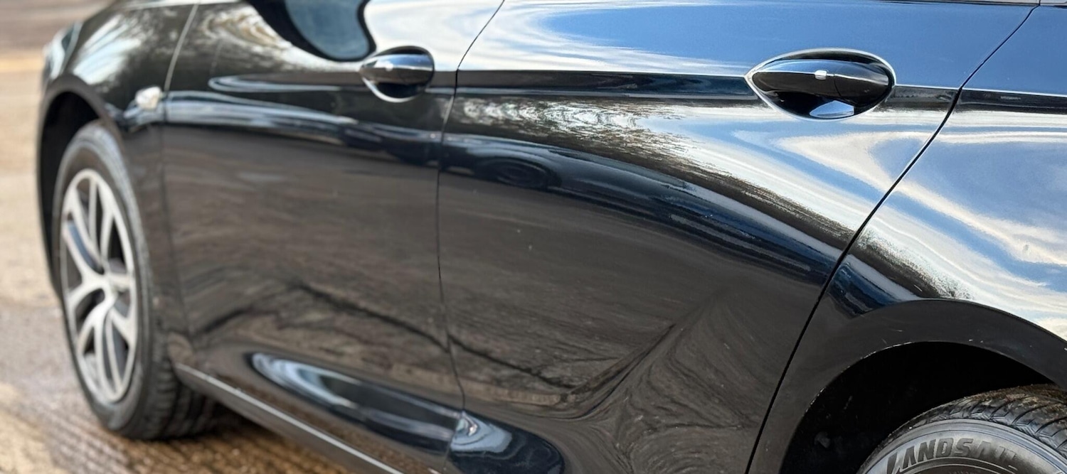 Used Vauxhall Insignia 2017 for sale - 76637999: Photo 32