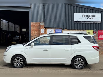 Used Ssangyong Turismo 2018 for sale - 78107065: Photo
