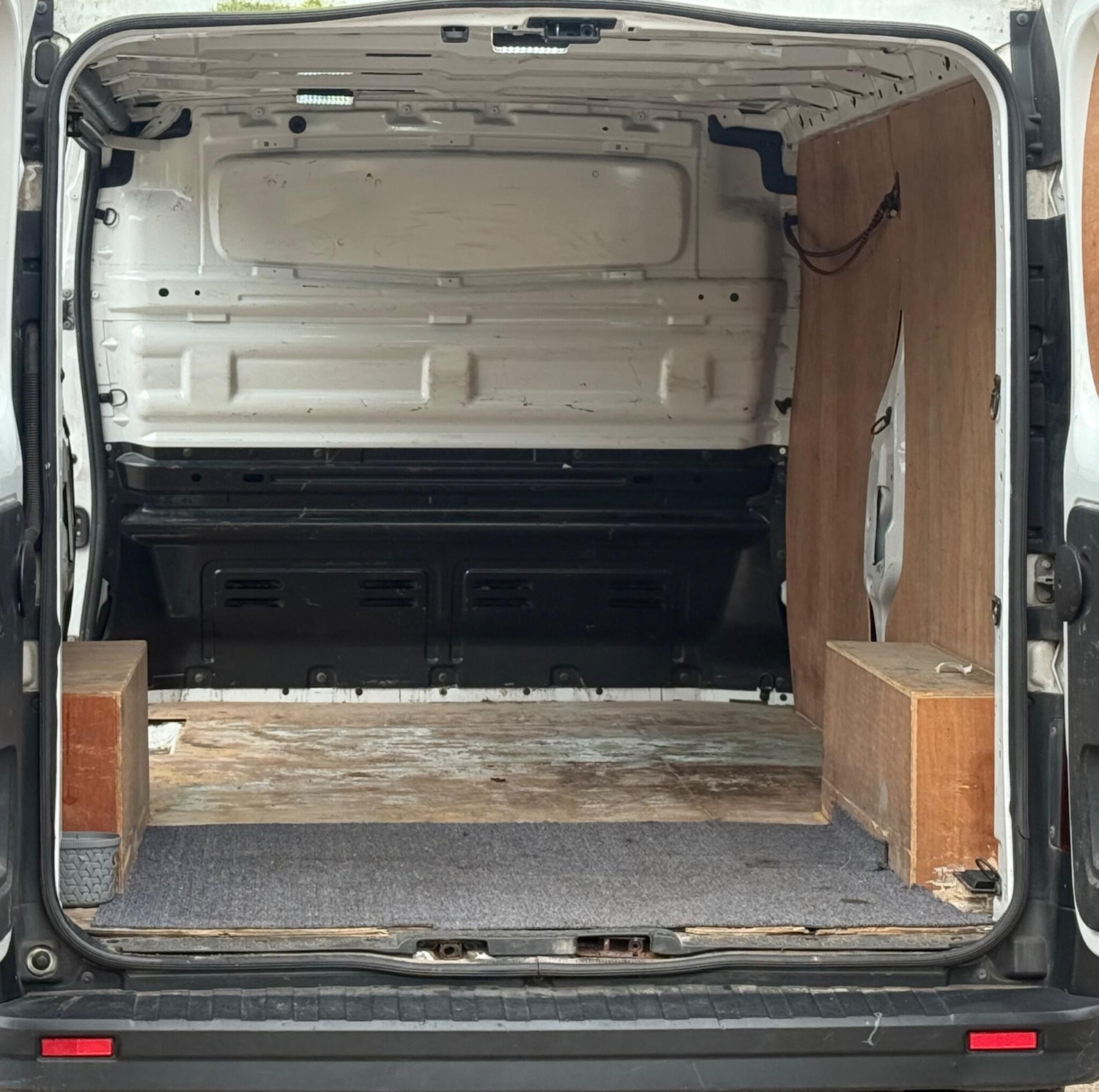 Used Vauxhall Vivaro 2017 for sale - 77590473: Photo 12