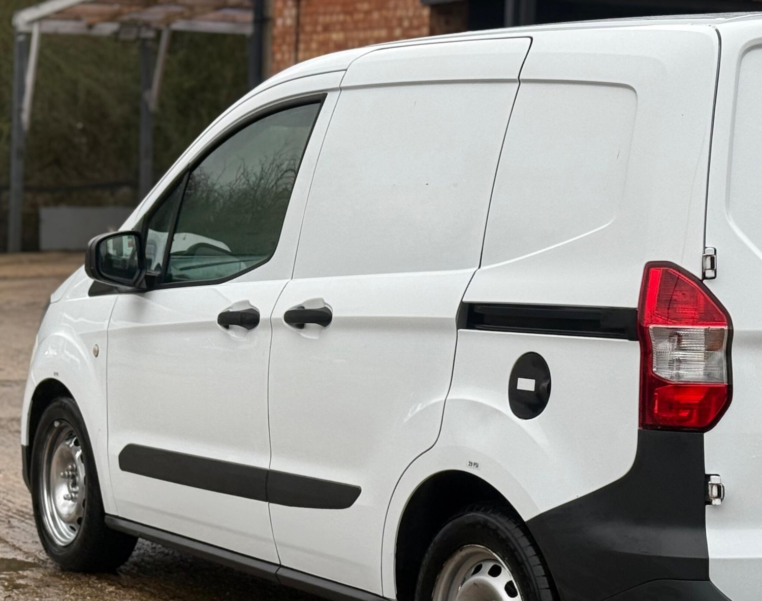 Used Ford Transit Courier 2020 for sale - 77271491: Photo 24