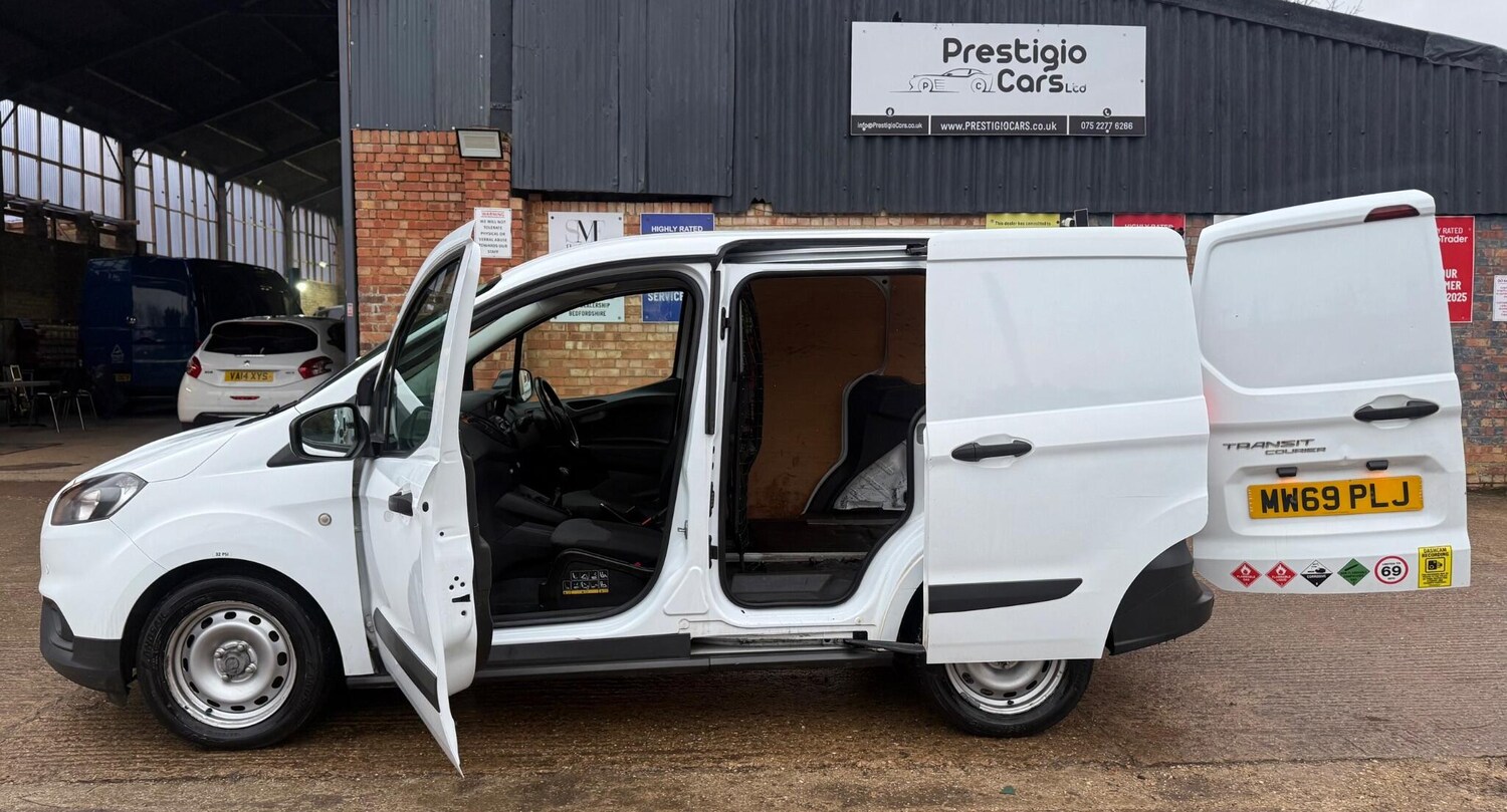 Used Ford Transit Courier 2020 for sale - 77200776: Photo 21