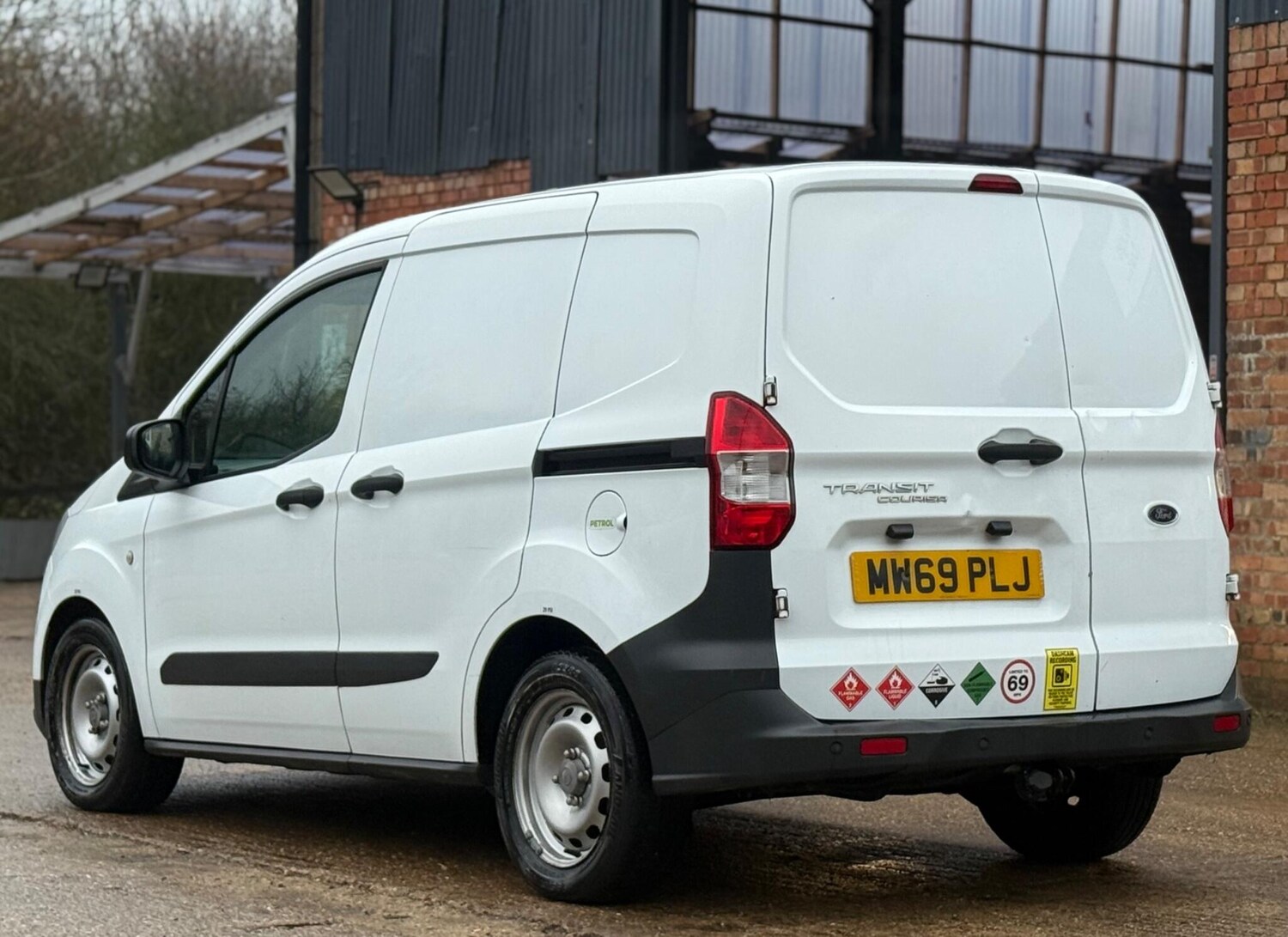Used Ford Transit Courier 2020 for sale - 77200776: Photo 9