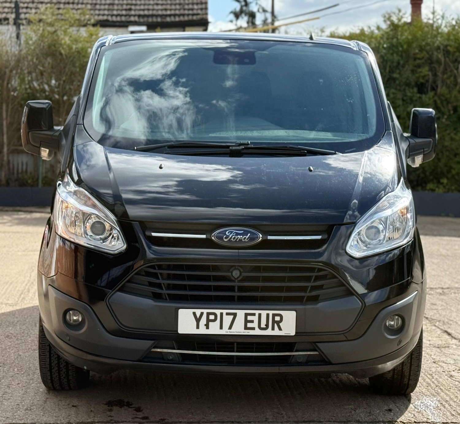 Used Ford Transit Custom for sale - 78053647: Photo 1