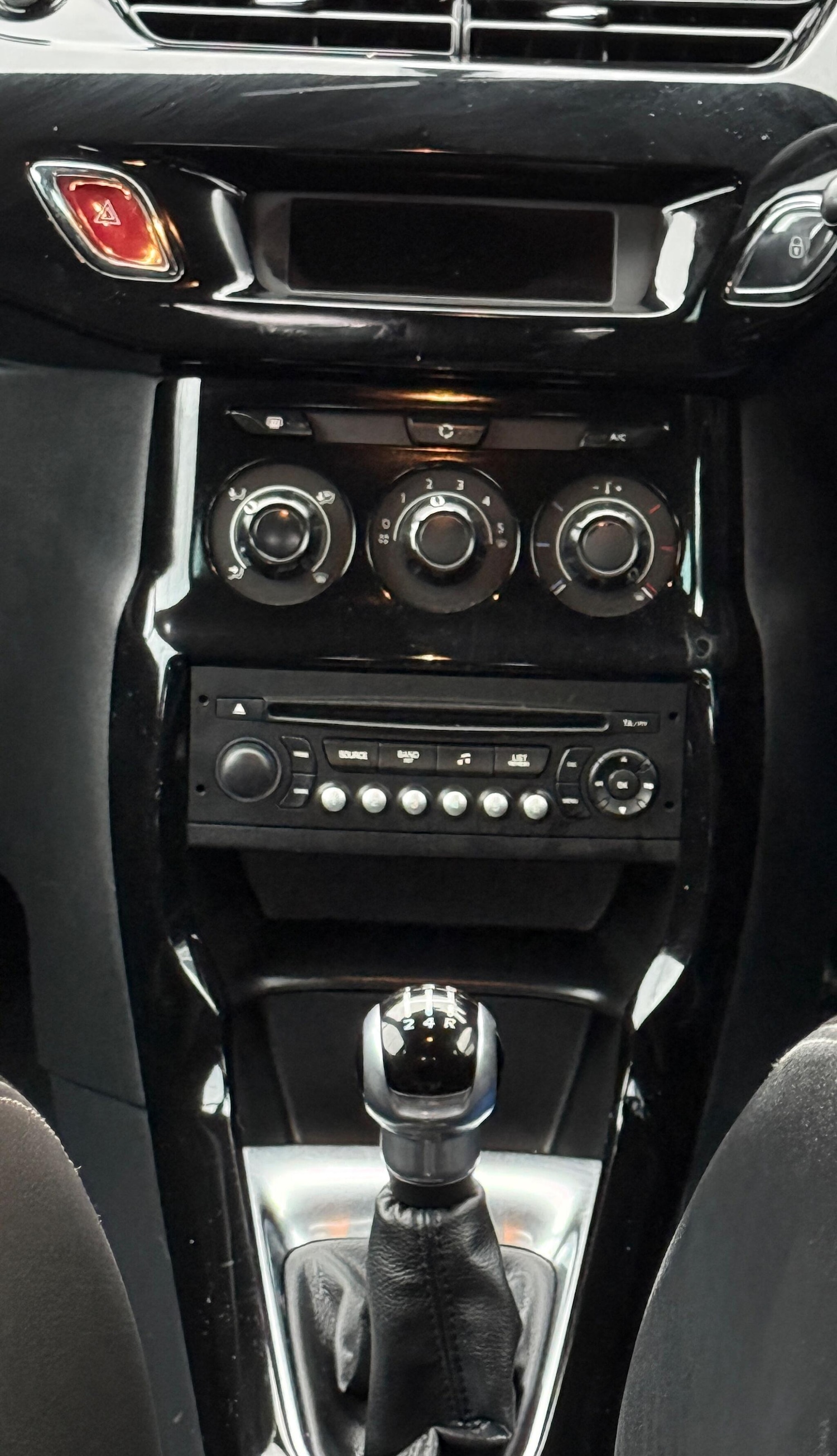 Used Citroen DS3 2012 for sale - 77421232: Photo 18