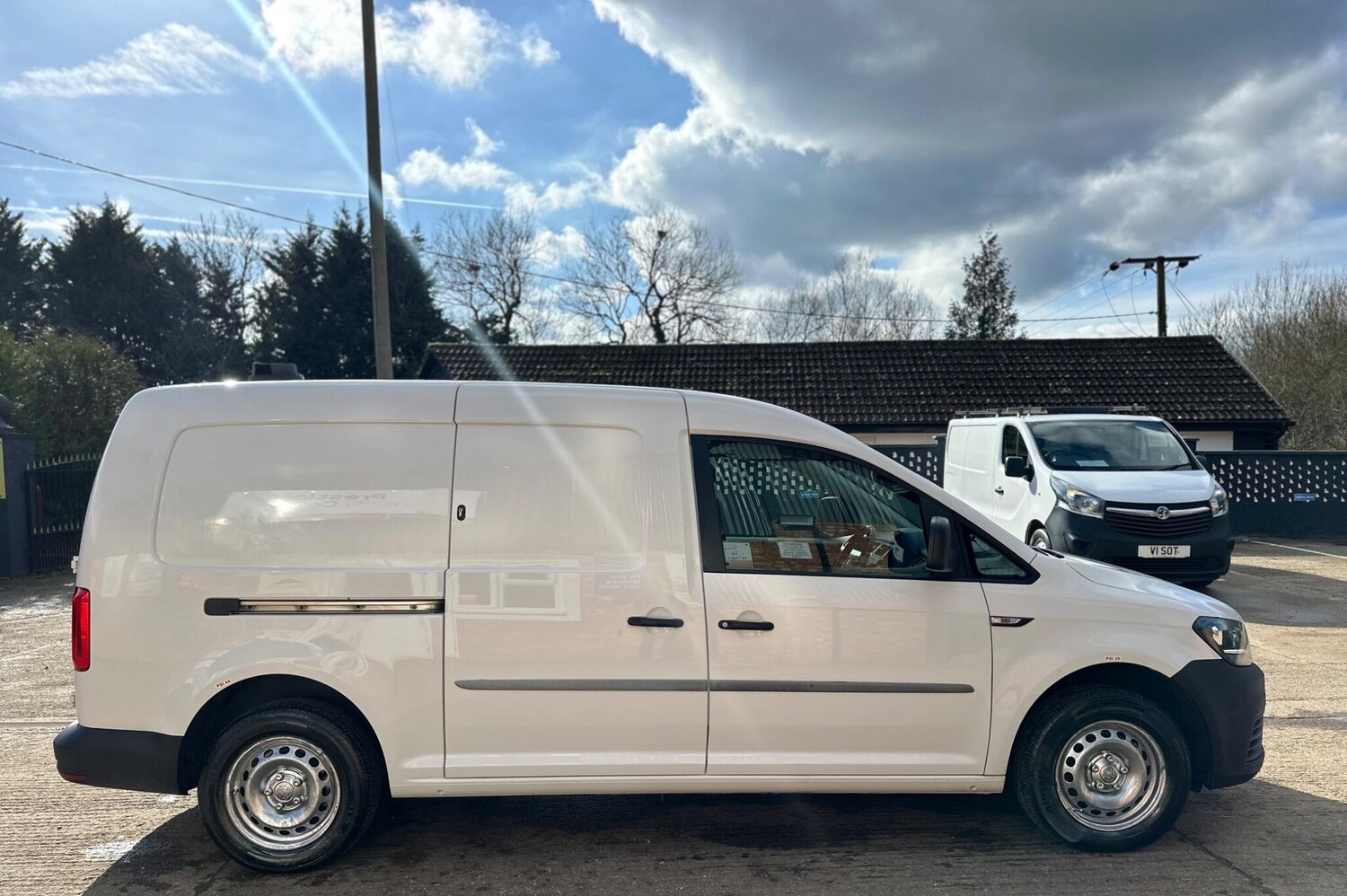 Used Volkswagen Caddy Maxi 2018 for sale - 77654048: Photo 12