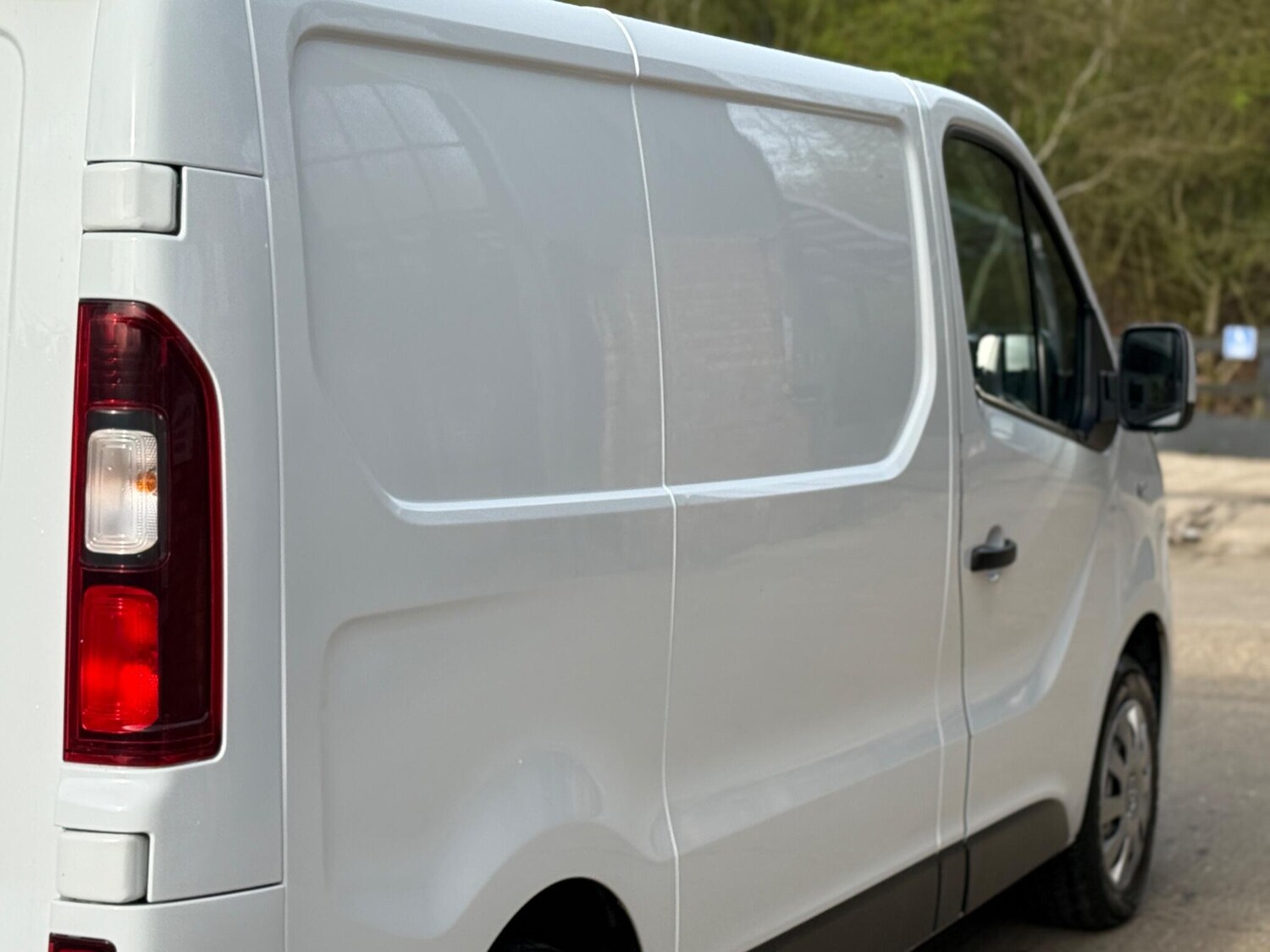 Used Vauxhall Vivaro 2017 for sale - 77845488: Photo 32