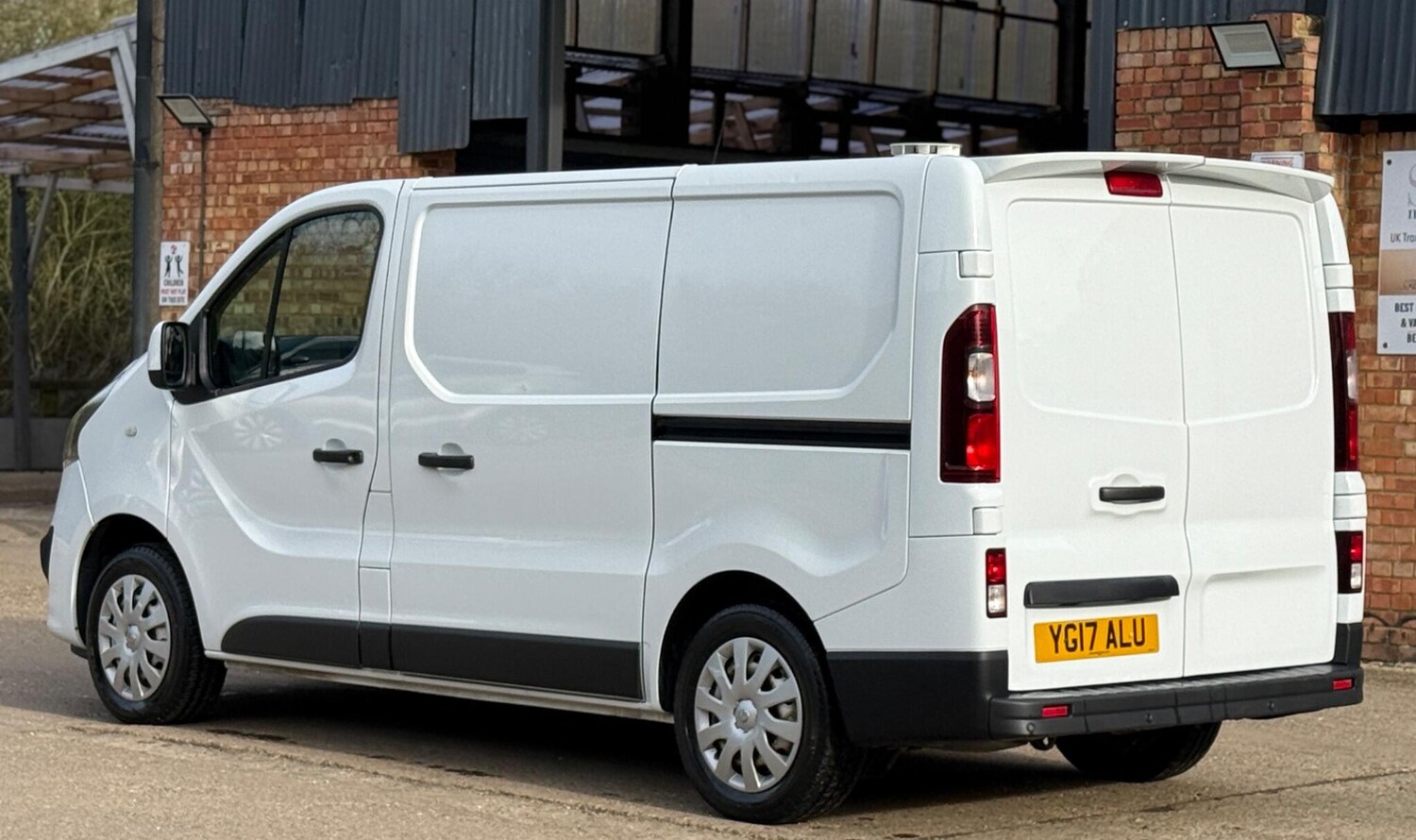 Used Vauxhall Vivaro 2017 for sale - 77845488: Photo 9