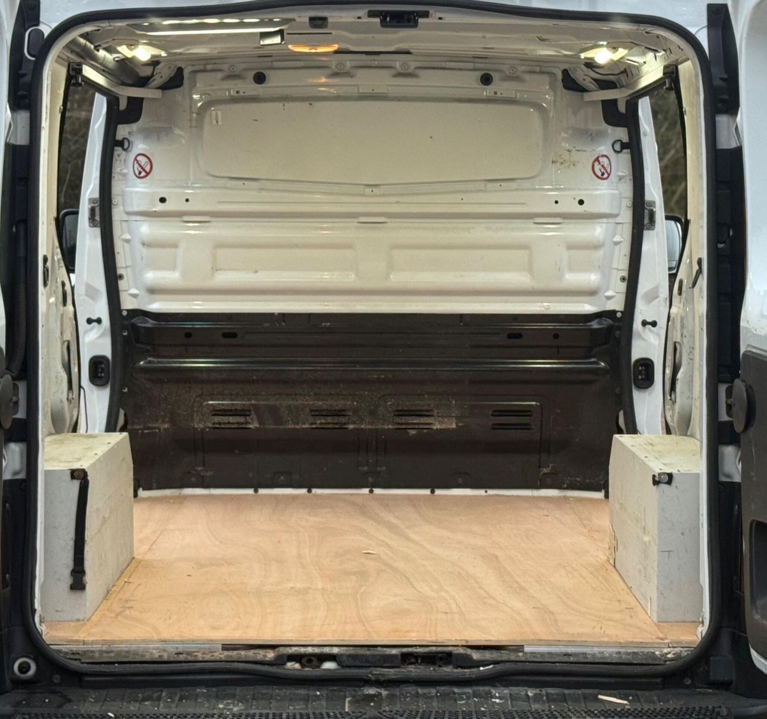 Used Vauxhall Vivaro 2016 for sale - 77054905: Photo 19