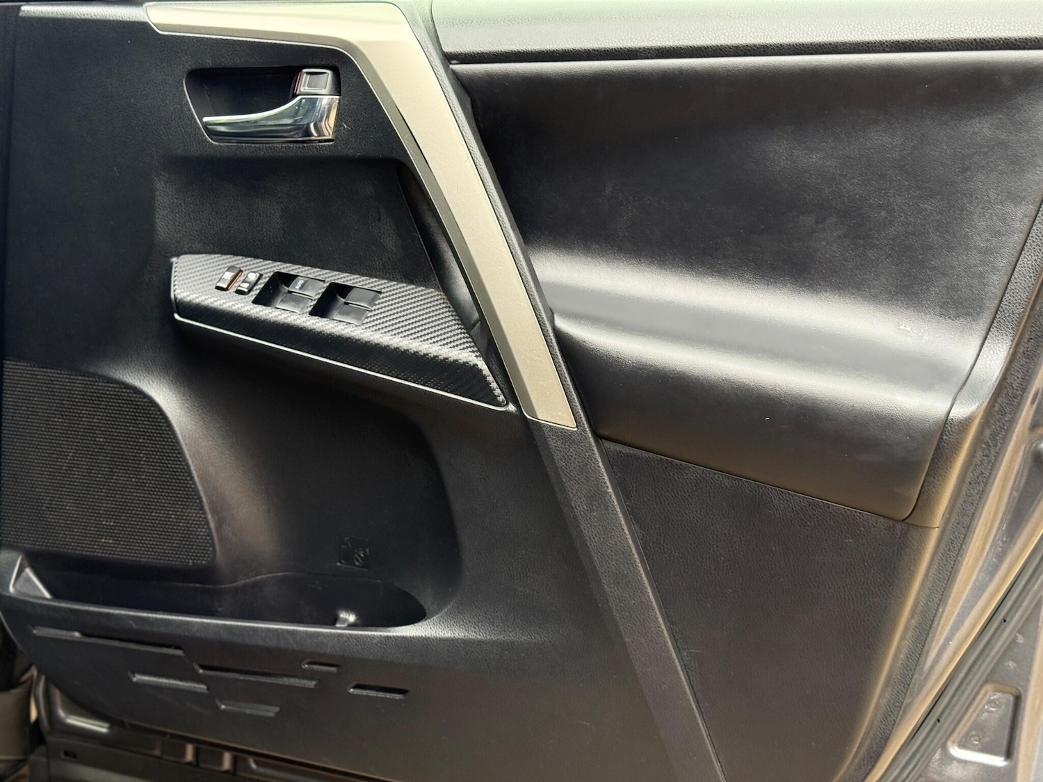 Used Toyota RAV4 2014 for sale - 76287918: Photo 34