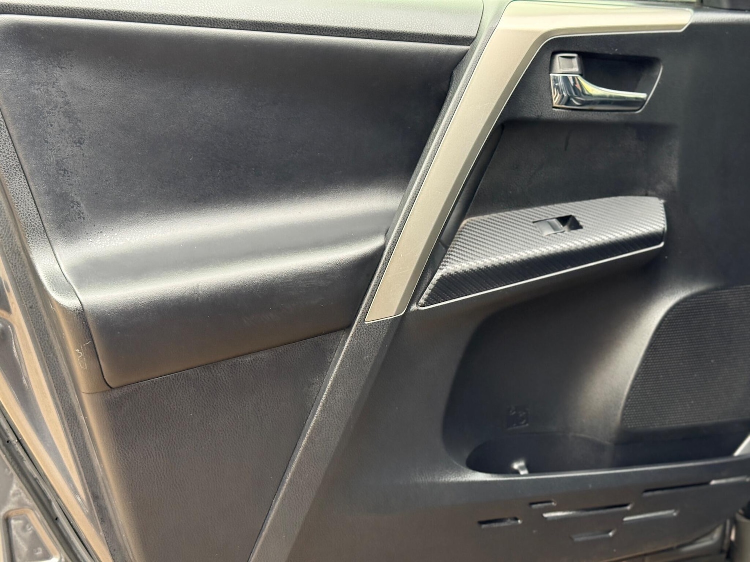 Used Toyota RAV4 2014 for sale - 76287918: Photo 37