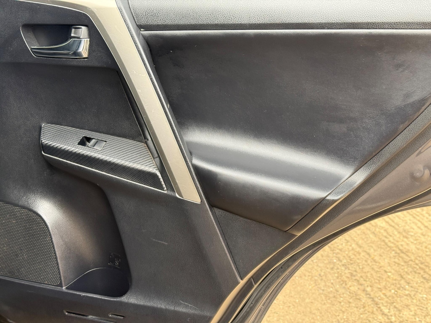 Used Toyota RAV4 2014 for sale - 76287918: Photo 41