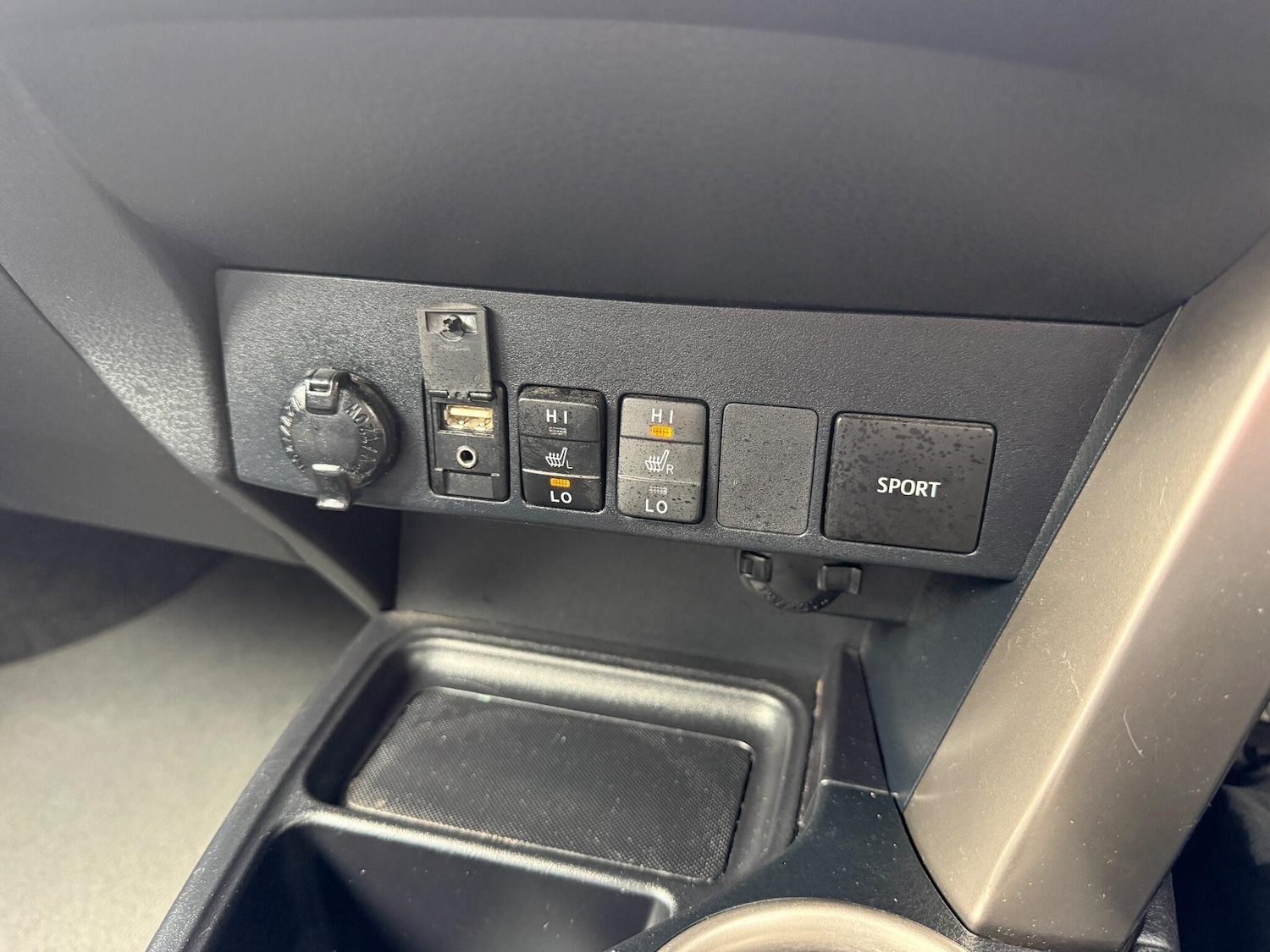 Used Toyota RAV4 2014 for sale - 76287918: Photo 45