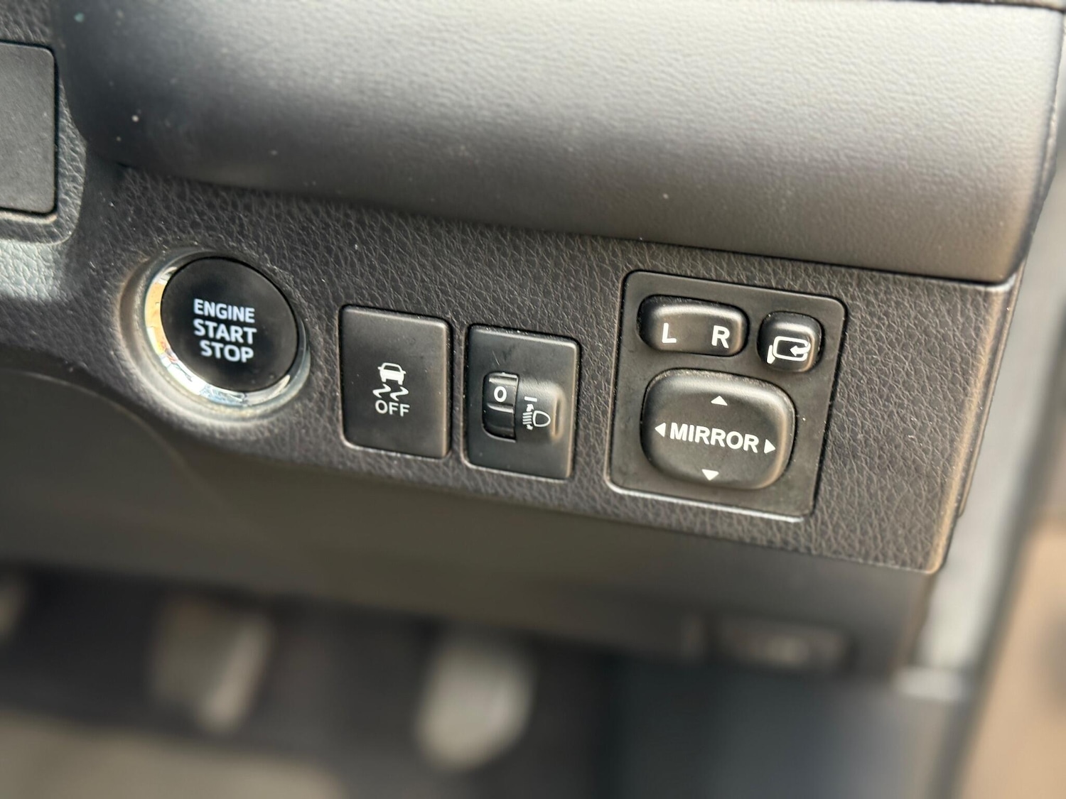 Used Toyota RAV4 2014 for sale - 76287918: Photo 46