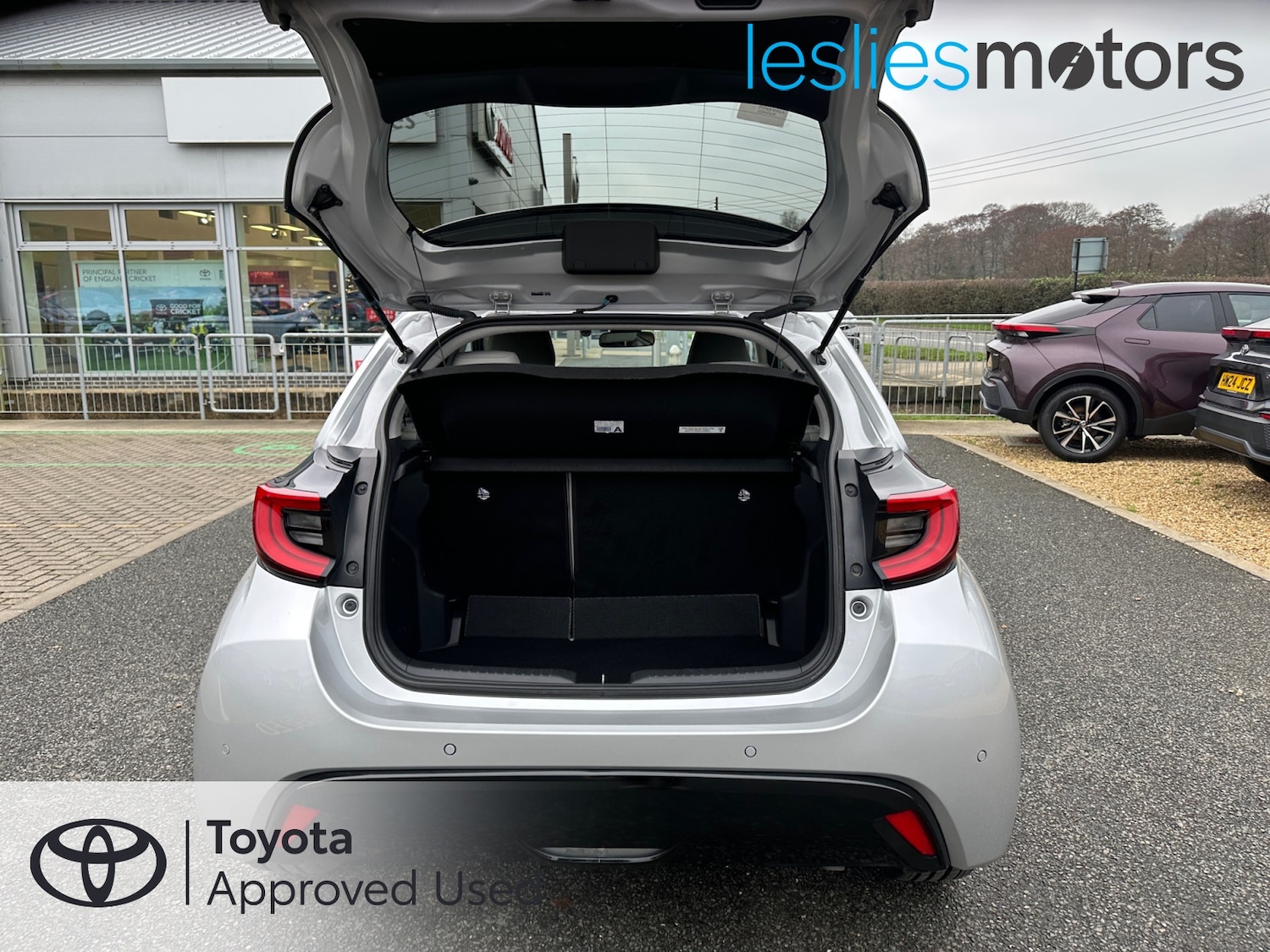 Used Toyota Yaris 2020 for sale - 77036104: Photo 20