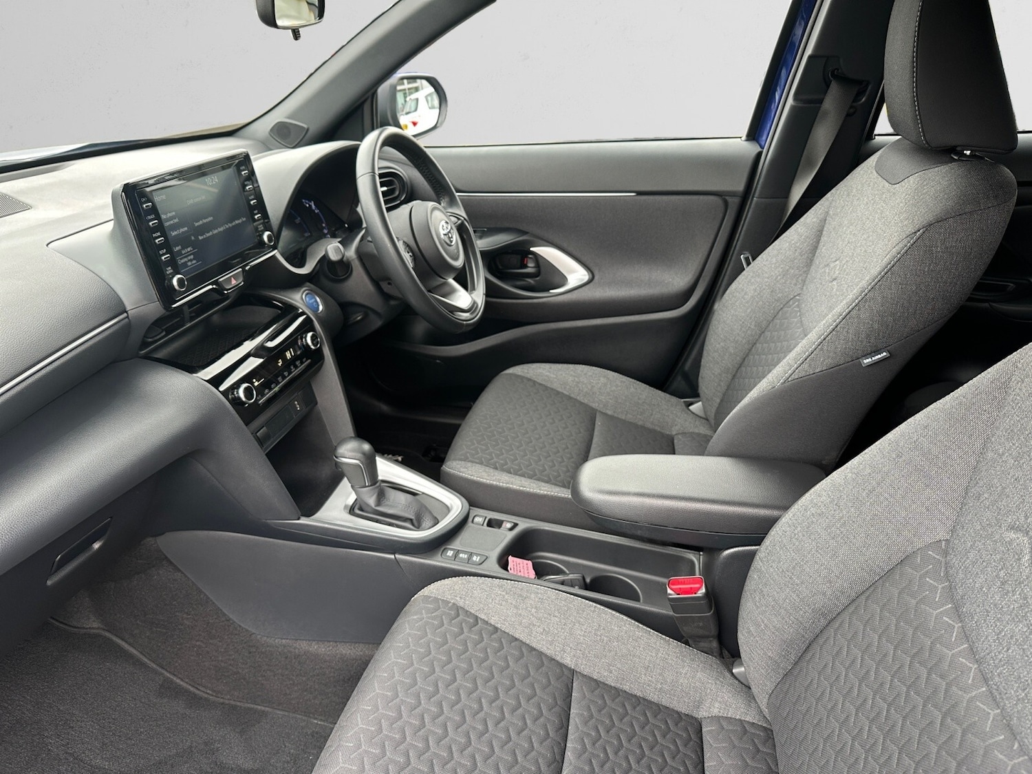 Used Toyota Yaris Cross 2023 for sale - 76534010: Photo 6