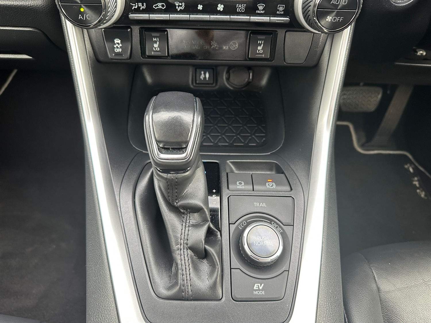 Used Toyota RAV4 2019 for sale - 76533946: Photo 10