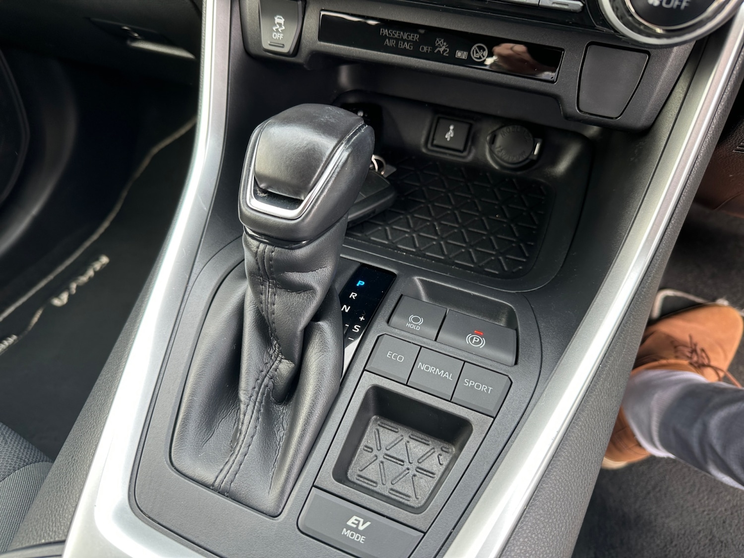 Used Toyota RAV4 2020 for sale - 76533868: Photo 10