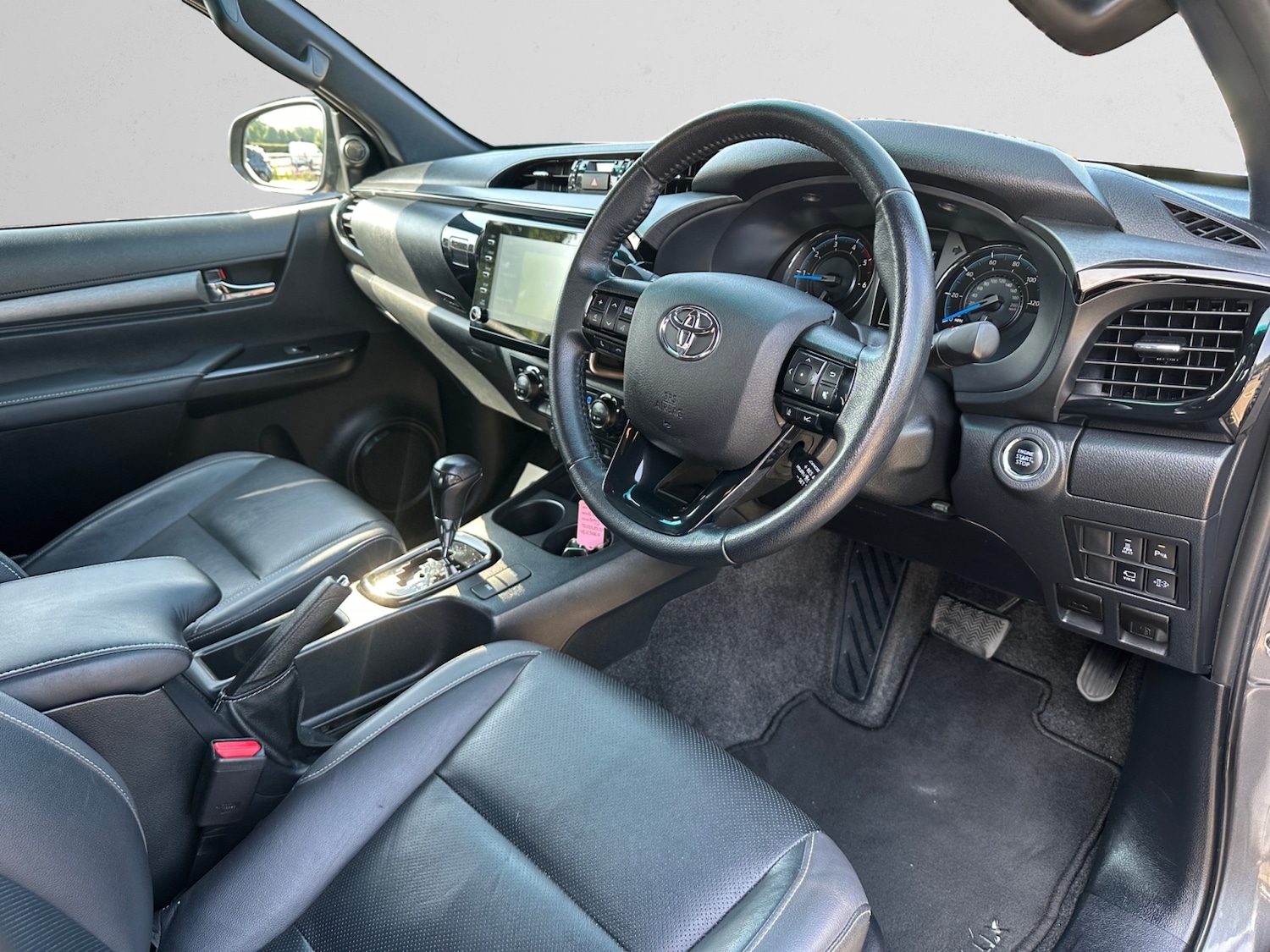 Used Toyota Hilux 2023 for sale - 76534012: Photo 14