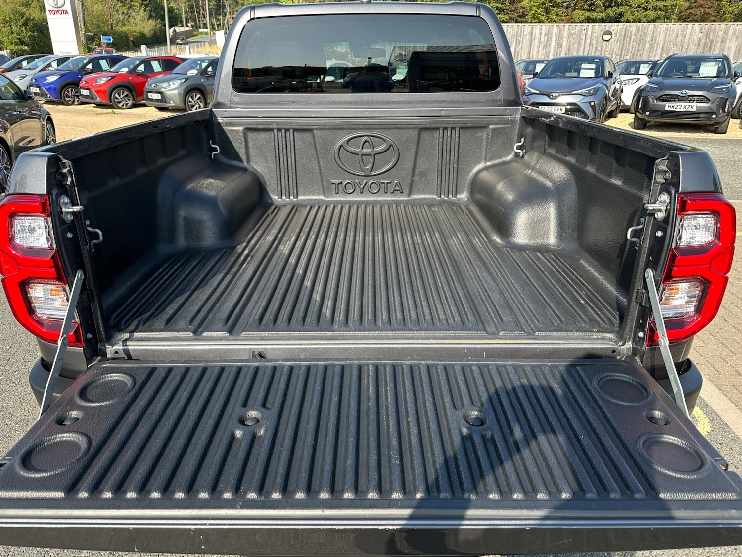 Used Toyota Hilux 2023 for sale - 76534012: Photo 20