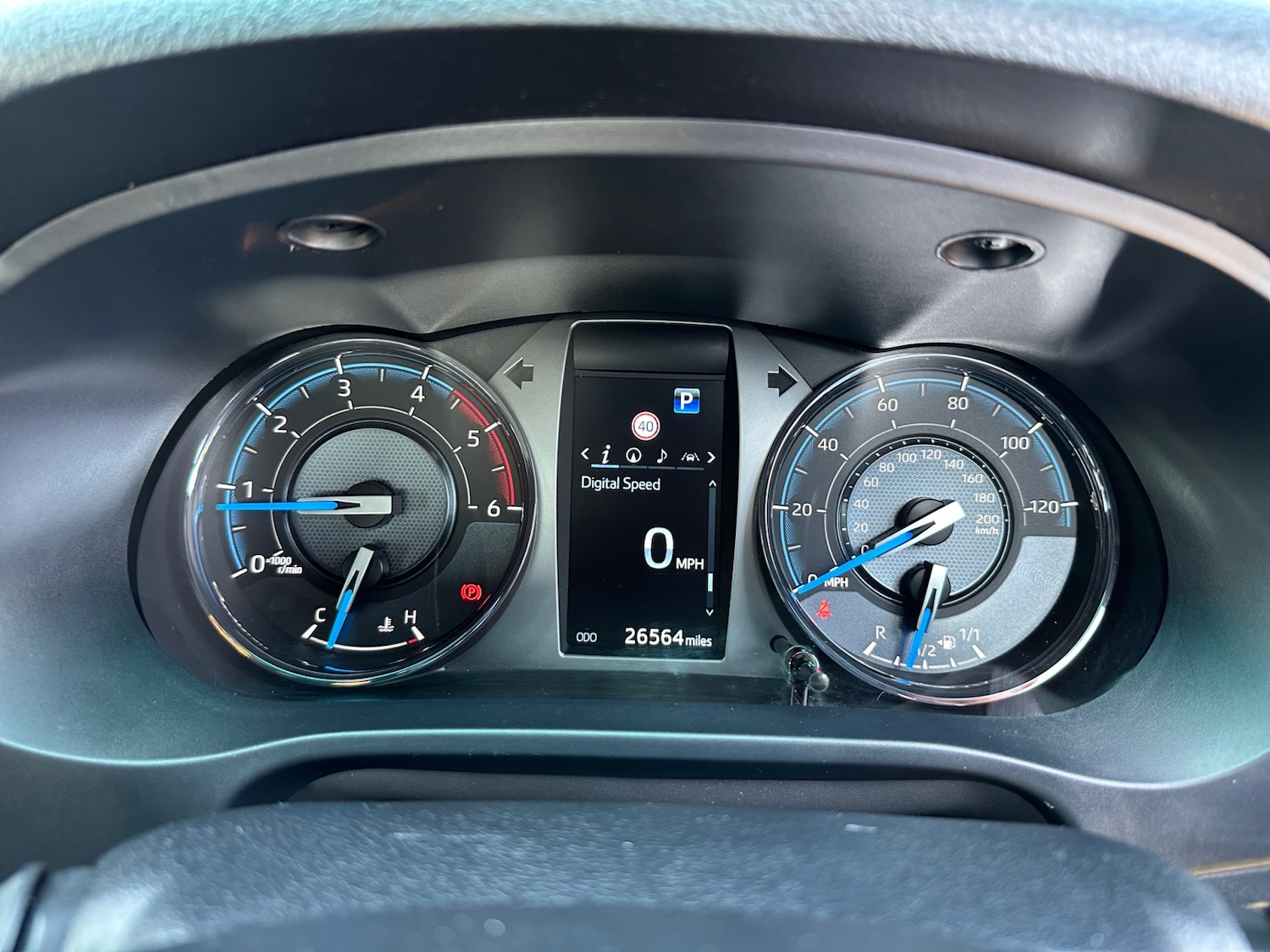 Used Toyota Hilux 2023 for sale - 76534012: Photo 22