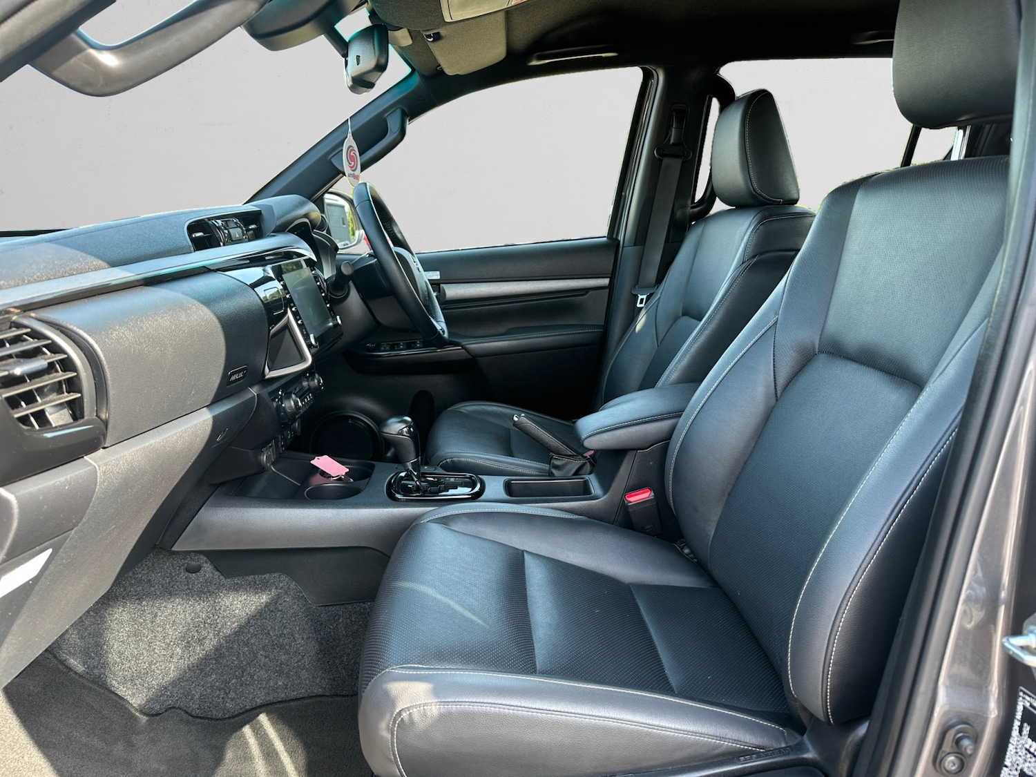 Used Toyota Hilux 2023 for sale - 76534012: Photo 6