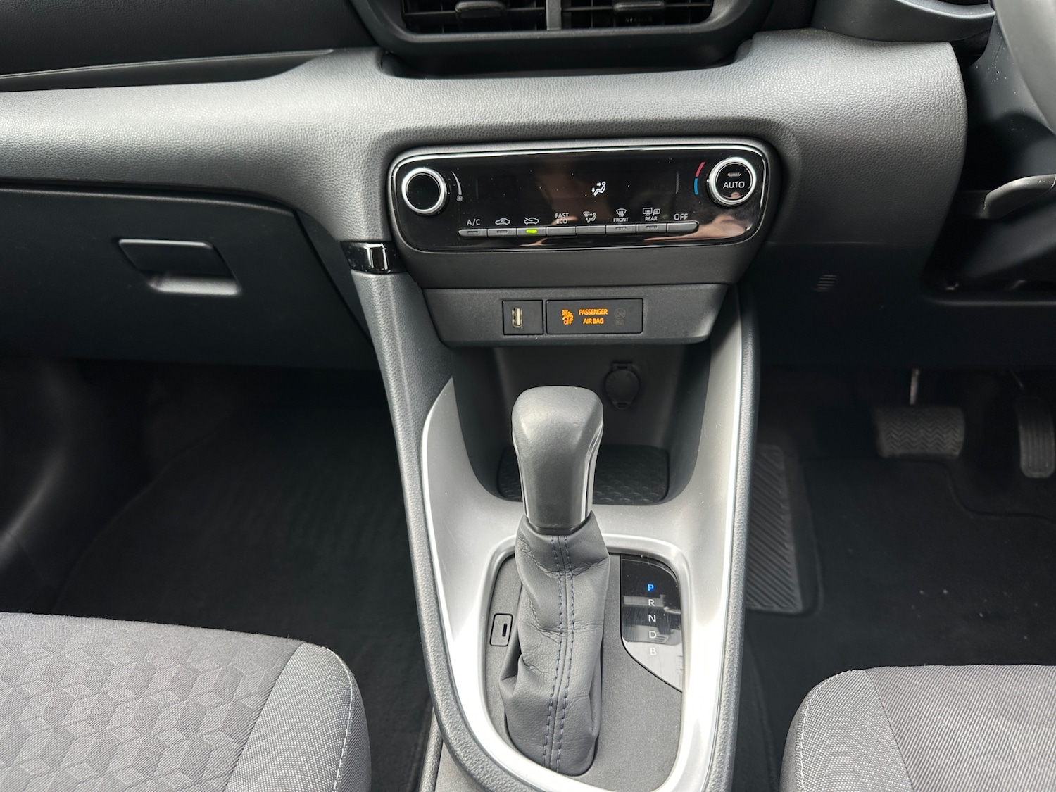 Used Toyota Yaris 2021 for sale - 77619024: Photo 10