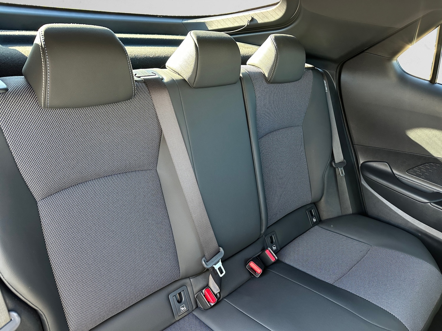 Used Toyota C-HR 2024 for sale - 77903192: Photo 11