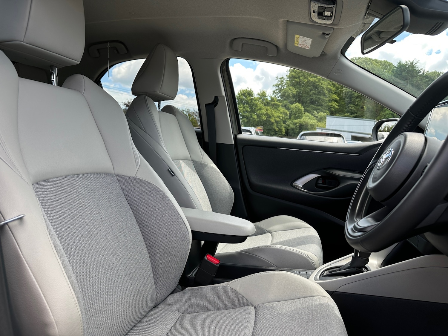 Used Toyota Yaris 2023 for sale - 76533798: Photo 24