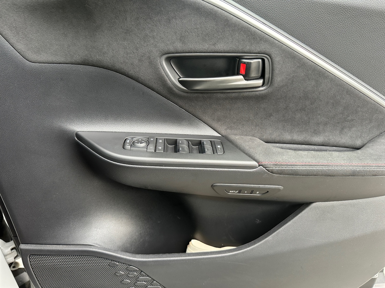 Used Toyota C-HR 2024 for sale - 76533767: Photo 26