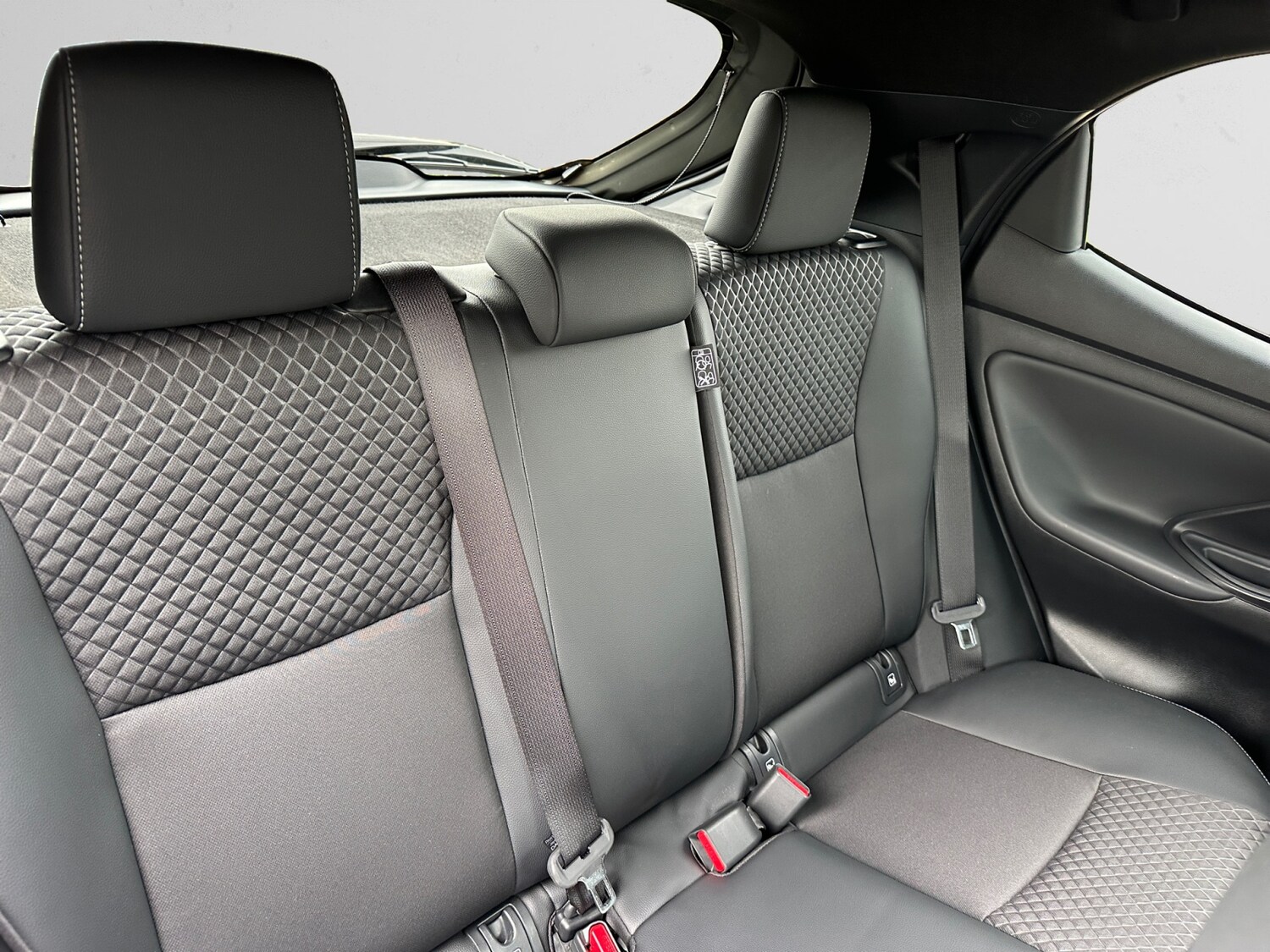 Used Toyota Yaris 2024 for sale - 77885455: Photo 11