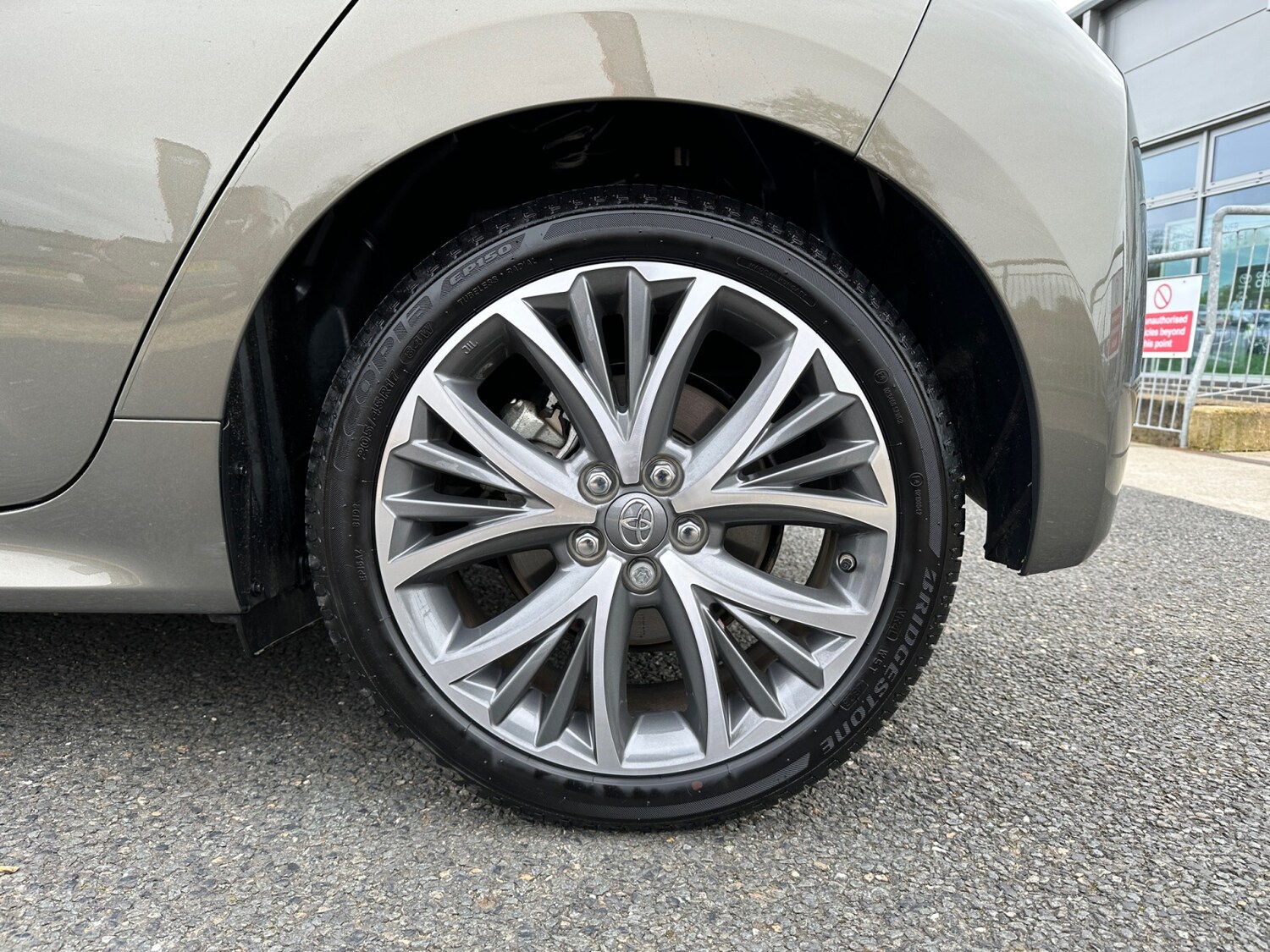 Used Toyota Yaris 2024 for sale - 77885455: Photo 25