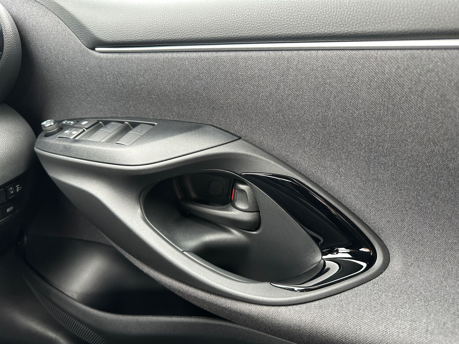 Used Toyota Yaris 2024 for sale - 77885455: Photo 27