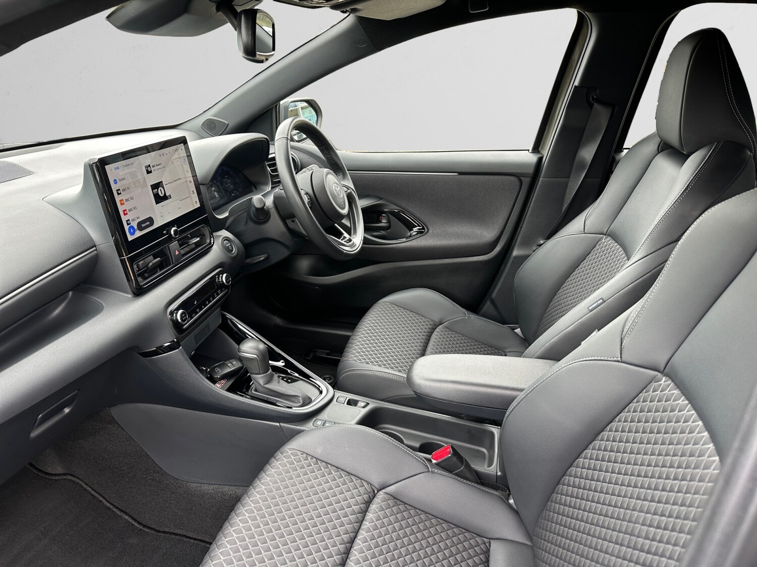 Used Toyota Yaris 2024 for sale - 77885455: Photo 6