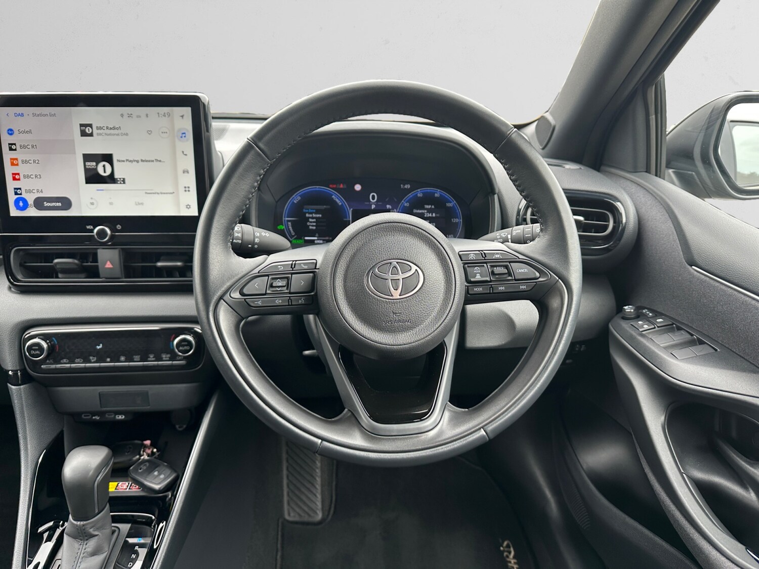 Used Toyota Yaris 2024 for sale - 77885455: Photo 9