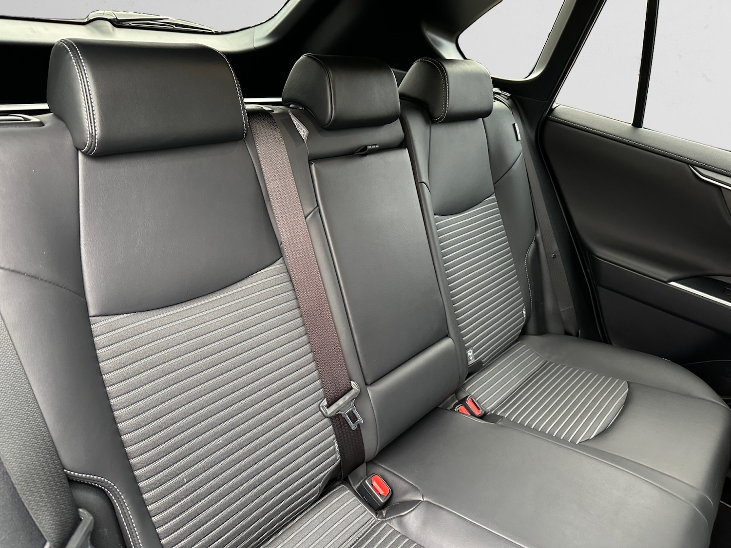 Used Toyota RAV4 2022 for sale - 76533770: Photo 11