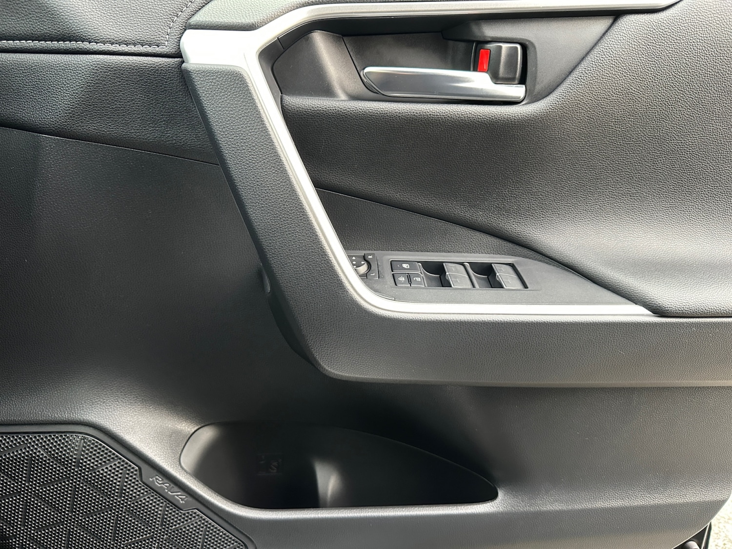 Used Toyota RAV4 2022 for sale - 76533770: Photo 27