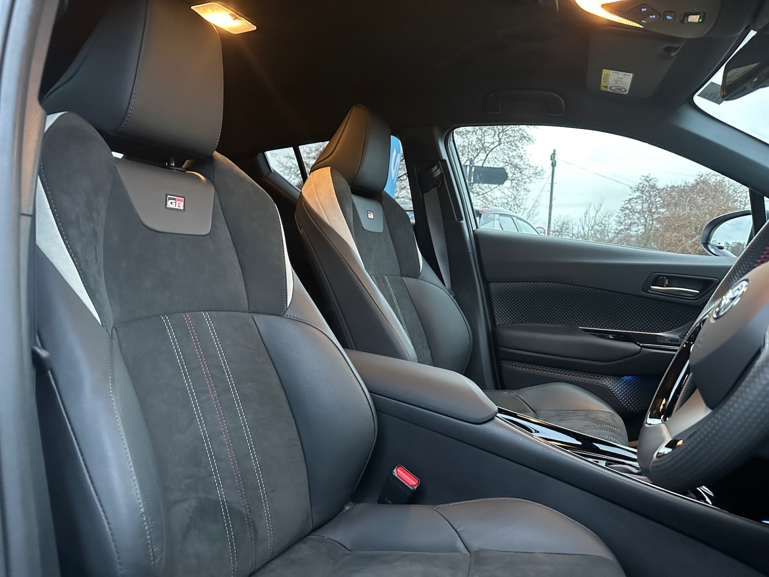 Used Toyota C-HR 2023 for sale - 77434753: Photo 24