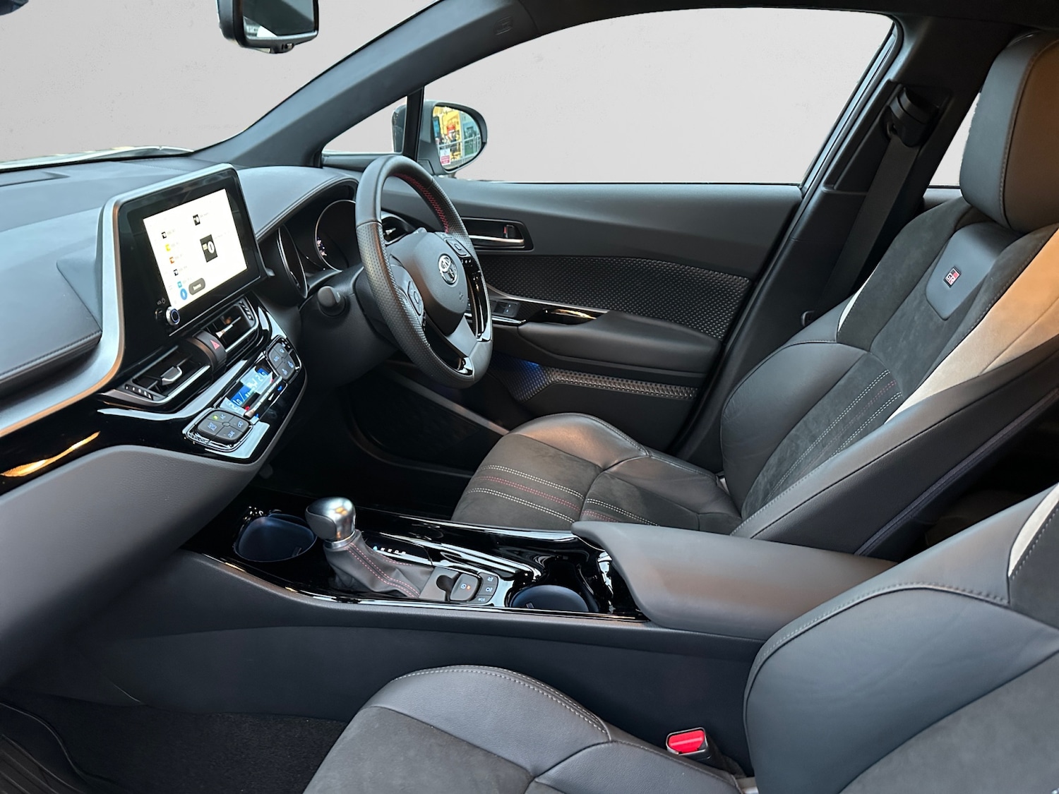 Used Toyota C-HR 2023 for sale - 77434753: Photo 6