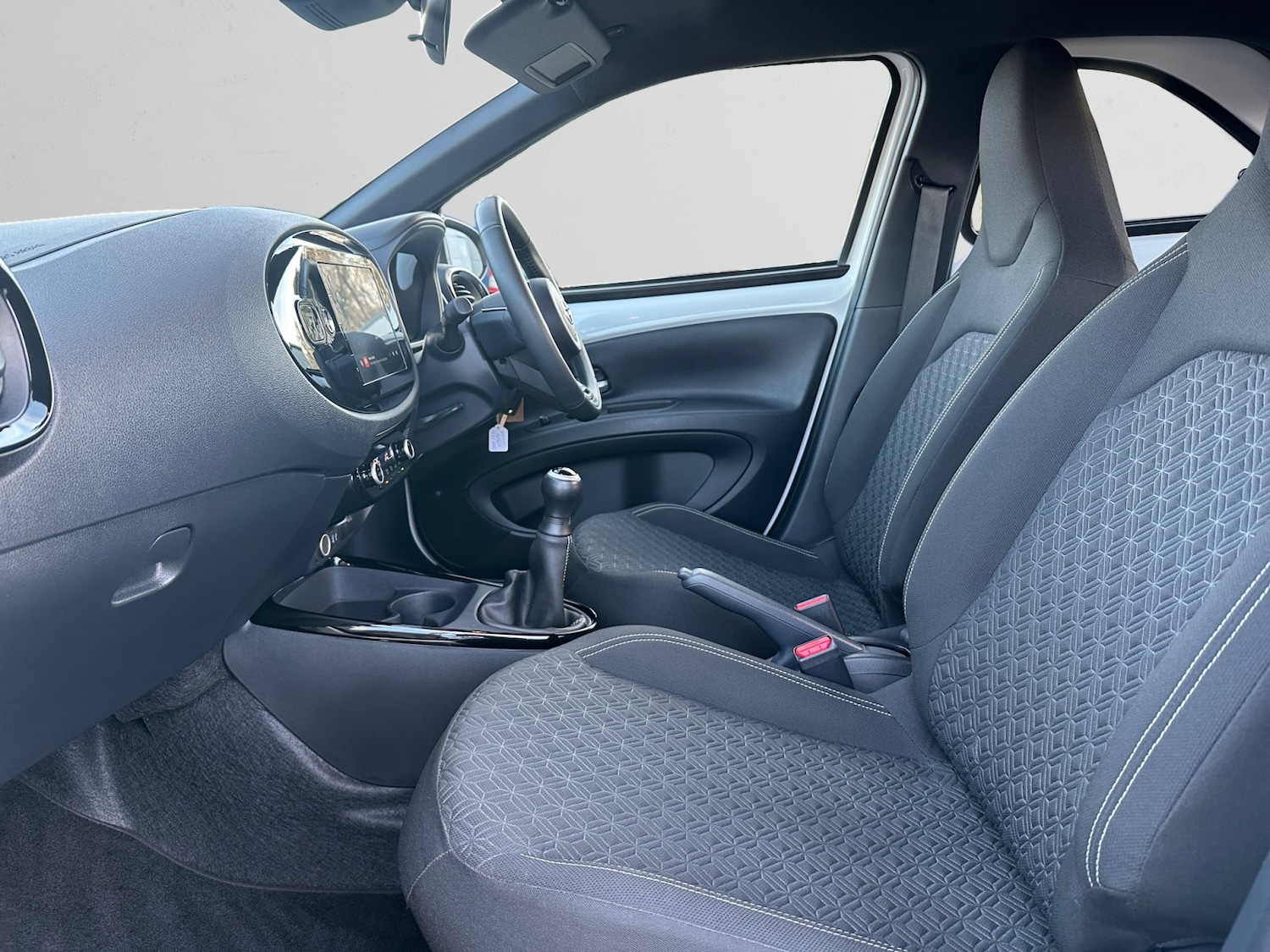 Used Toyota Aygo X 2025 for sale - 77232259: Photo 6