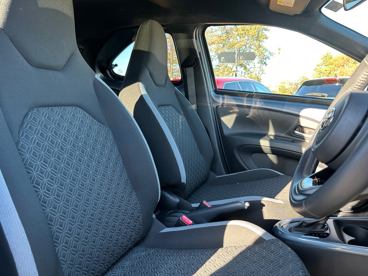 Used Toyota Aygo X 2024 for sale - 76652372: Photo 24