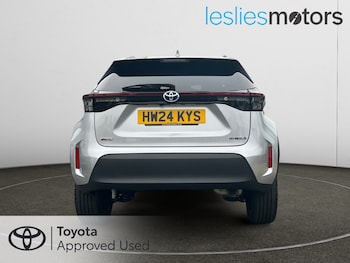 Used Toyota Yaris Cross 2024 for sale - 77170511: Photo